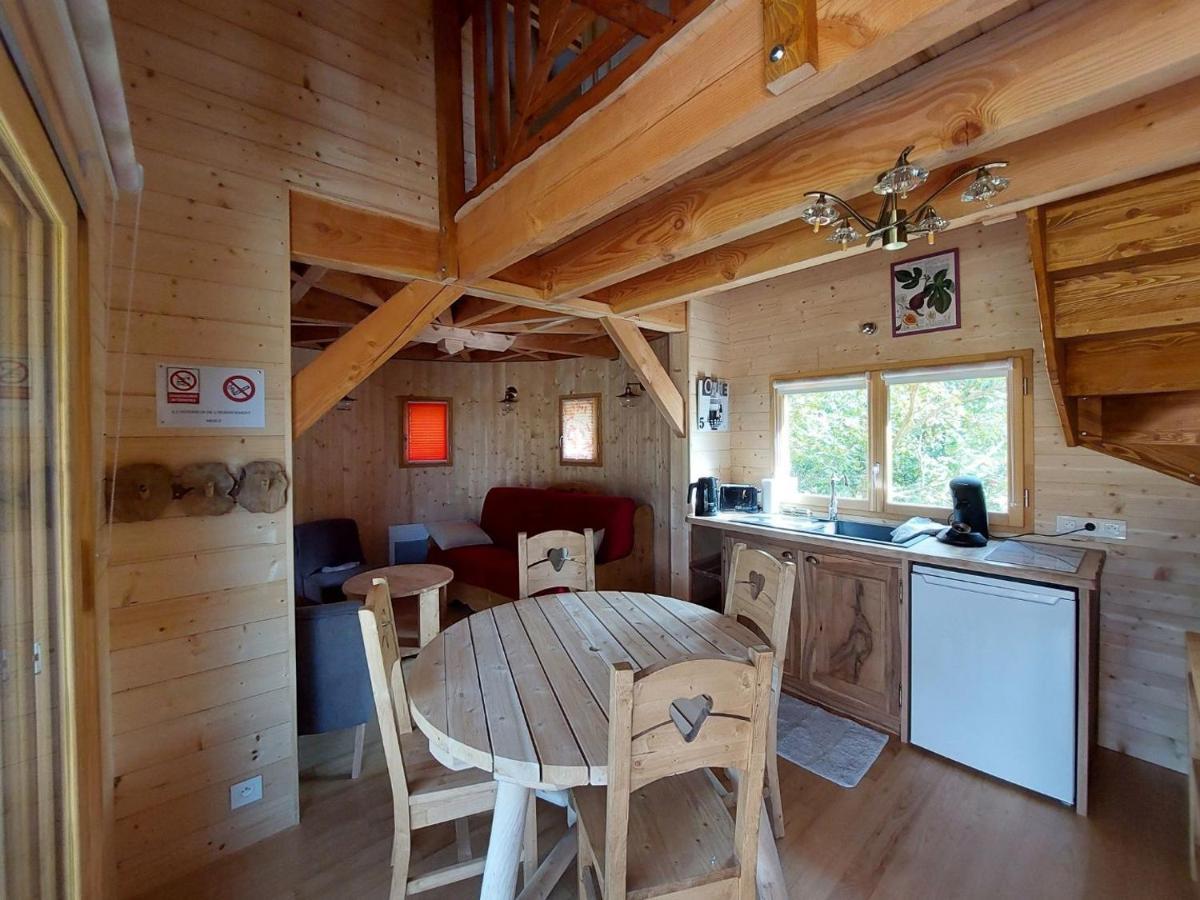 Roulottes Au Pied Du Vercors Saint-Jean-en-Royans Eksteriør billede
