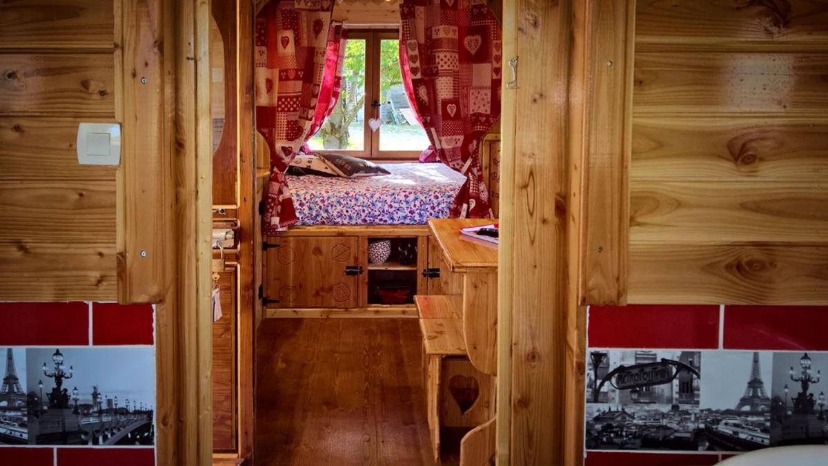 Roulottes Au Pied Du Vercors Saint-Jean-en-Royans Eksteriør billede